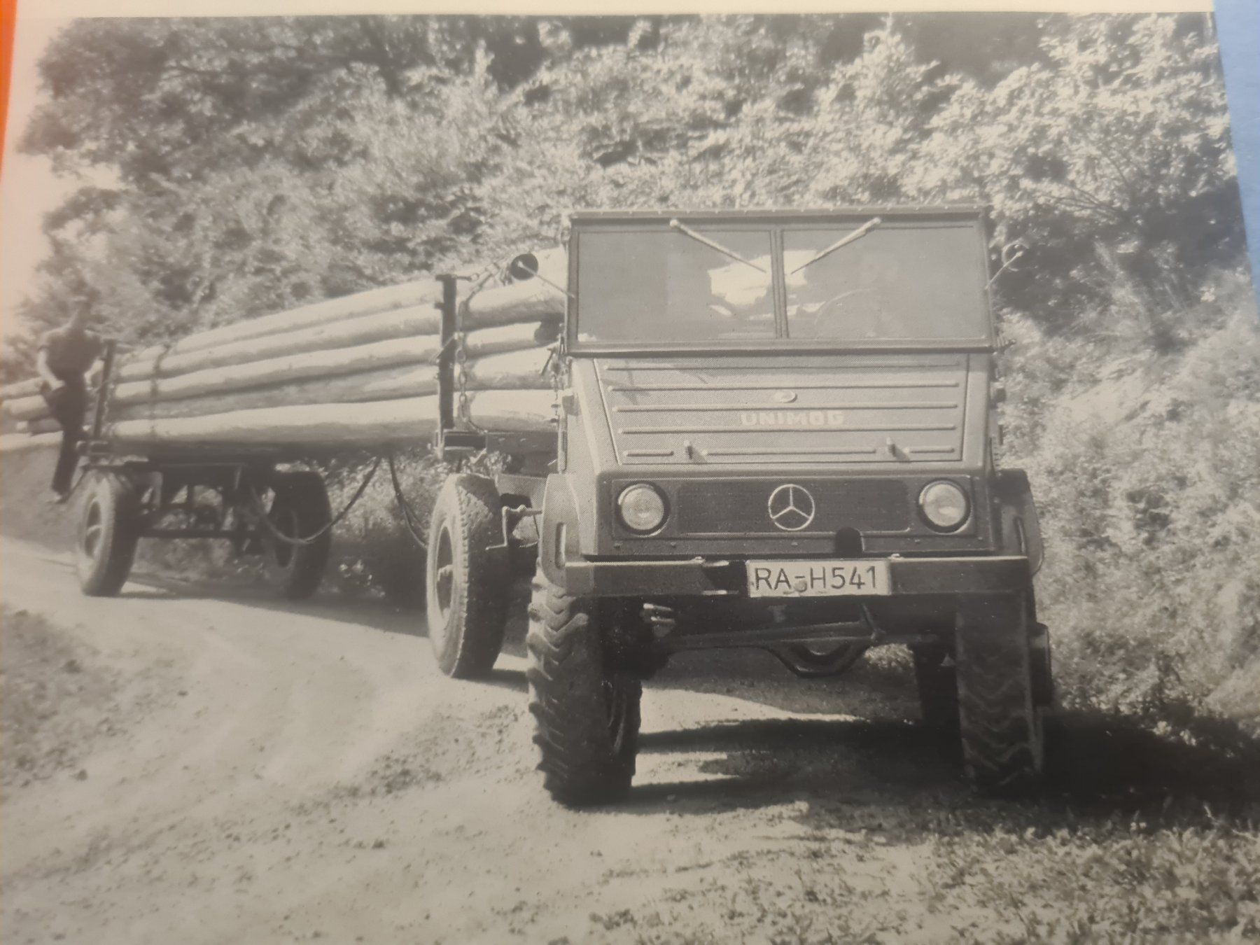 Documenti: UNIMOG  PROSPECTUS  VINTAGE  COLLECTION – Usato da Bellevue venduto da BURGOLMANIA 1