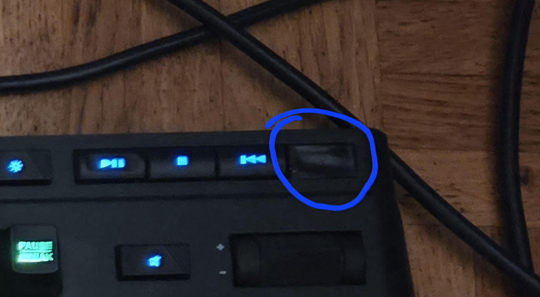 Logitech Tastiere: Logitech G910 Gaming Tastatur – Usato da Berikon venduto da Vintage_Touch 2