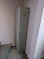 Armoire en metall / metallschrank