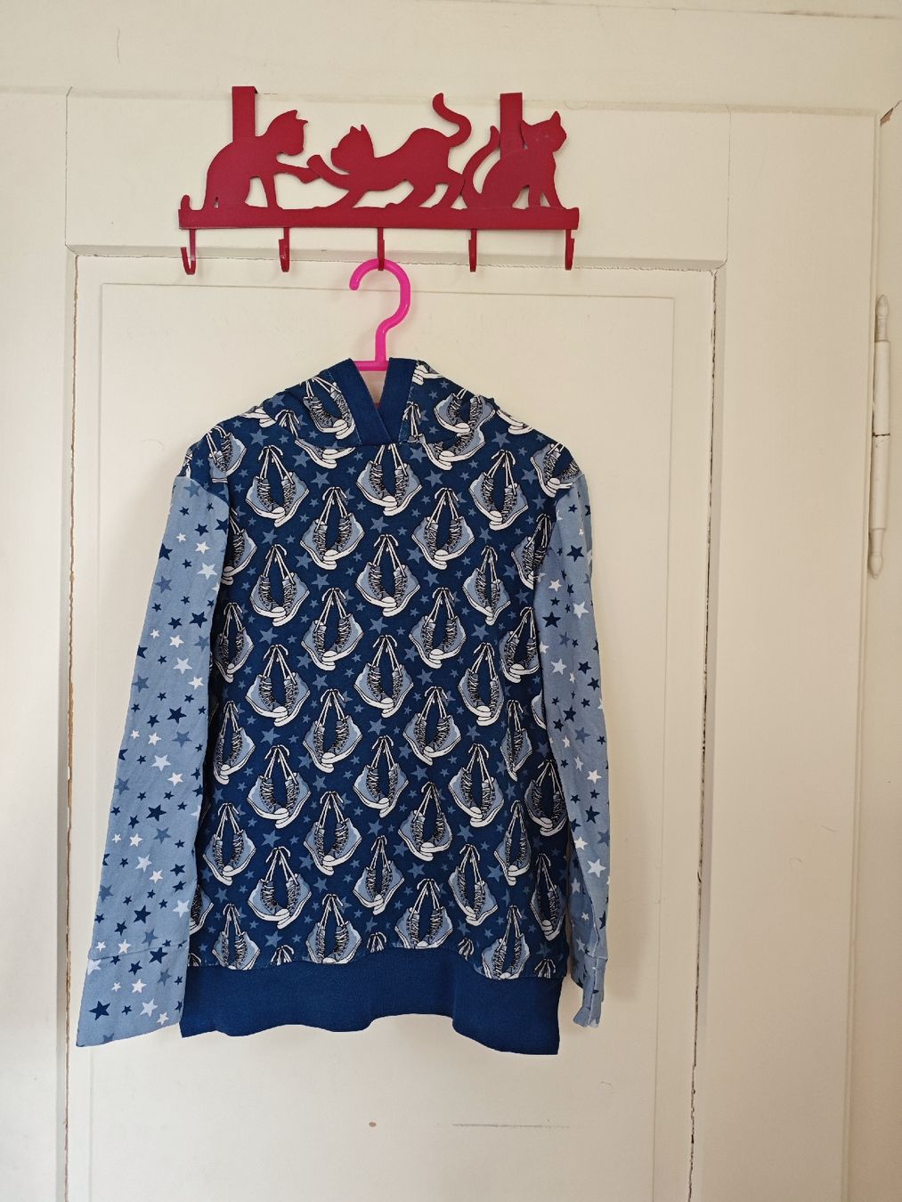 Pullover & Sweatshirts: Jersey Hoodie Gr 140 – Gebraucht aus Winterthur von Shorna