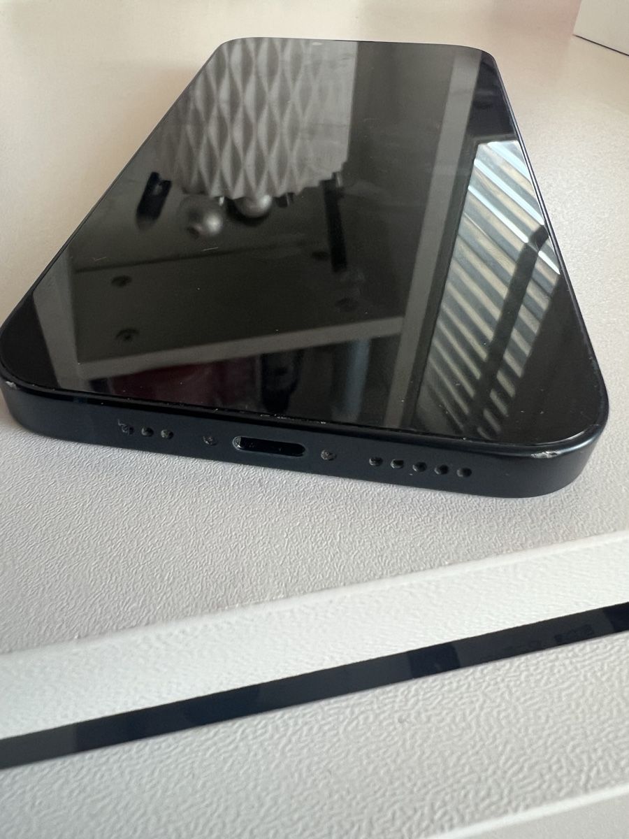 Apple Portables: iPhone 13. 128GB, schwarz  – D'occasion à Zürich par Yoni_to 5