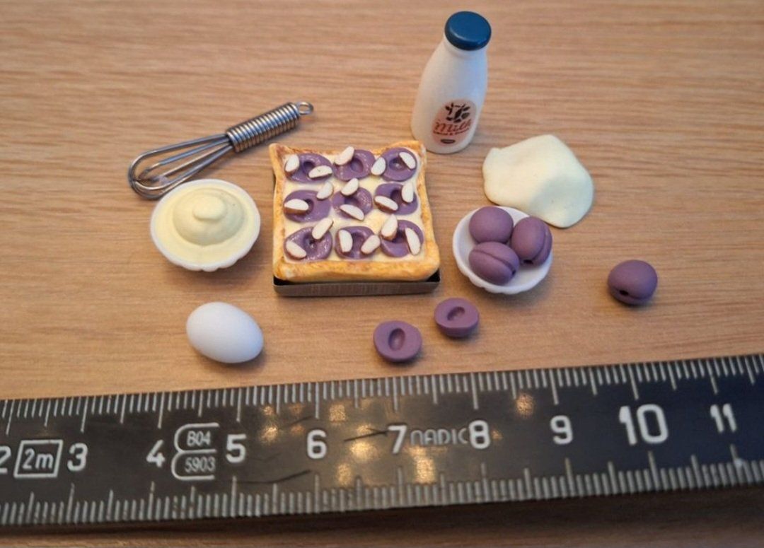 Case e mobili per bambole: Puppenhaus Zwetschgenwähe Set – Nuovo (secondo la descrizione) da Zürich venduto da HandmadeTinyFood 1