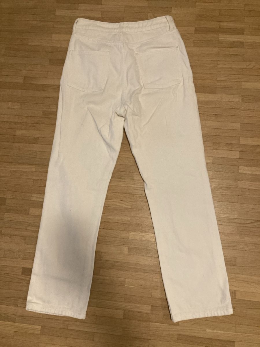 Jeans: Jeans weiß – Usato da Urtenen-Schönbühl venduto da alessibas 1