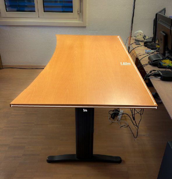Scrivanie: Bürotisch – Usato da Luzern venduto da Comundo-Luzern 1