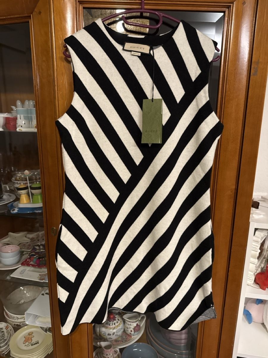 Gucci Vestiti: Gucci dress L – Nuovo e nell'imballaggio originale da Mendrisio venduto da ketolin