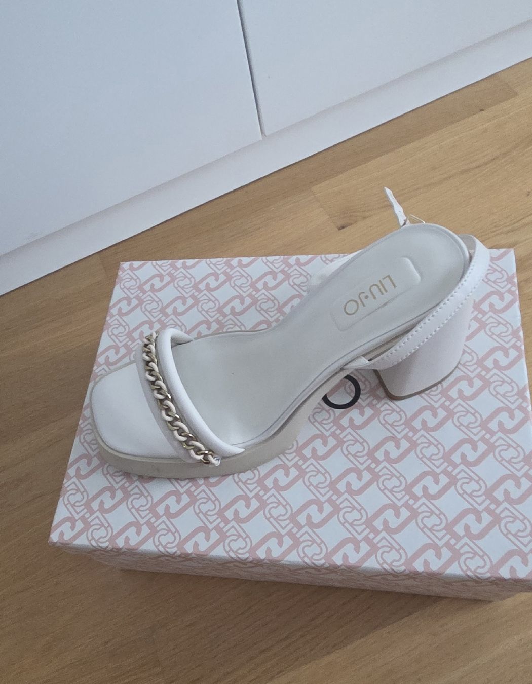 Liu Jo Damenschuhe: Sandalen  LIU.JO – Neu (gemäss Beschreibung) aus Gossau SG von sar_7vt5 2