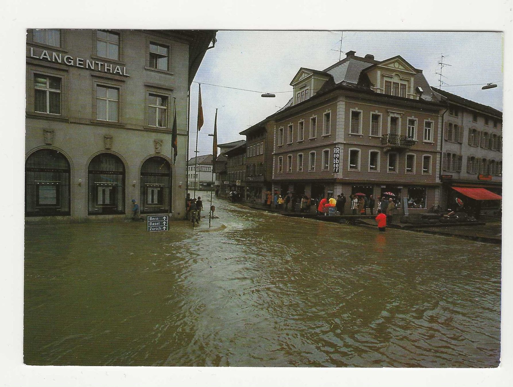 Cartoline postali: LANGENTHAL / BE    HOCHWASSER  JUNI  1973 – Usato da Küttigen venduto da rolypo