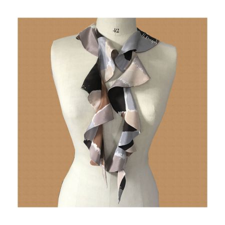 Halsschal Godet Seide beige-braun swiss handmade recycled