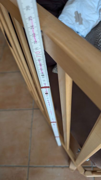 Parcs & barrières de sécurité: Holz Laufgitter 6-Eckig mit gepolsterten Stoff-Einlagen – D'occasion à Würenlos par Wentta 7