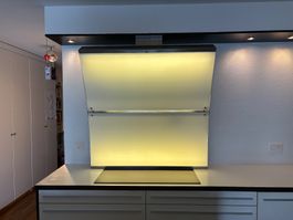Hotte de cuisine Elica design acier inoxydable.