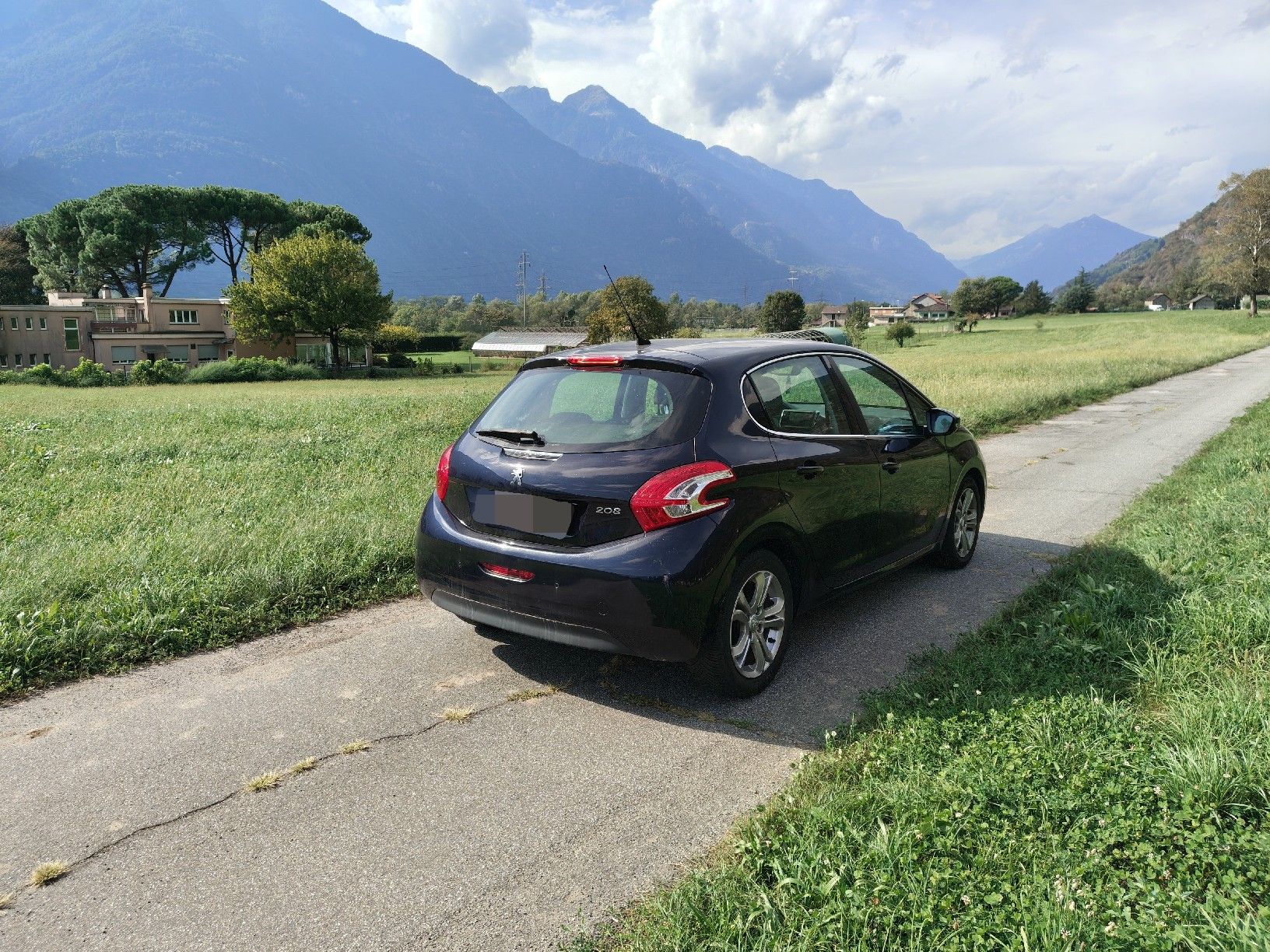Peugeot Automobili: Peugeot 208 1.4 HDI – Usato da Giubiasco venduto da AUTOTECNICA 2