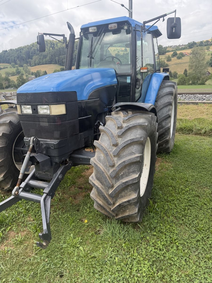 New Holland Traktoren: Traktor Ford 8360 4 WD – Defekt aus Burgistein von Sterchi0 2