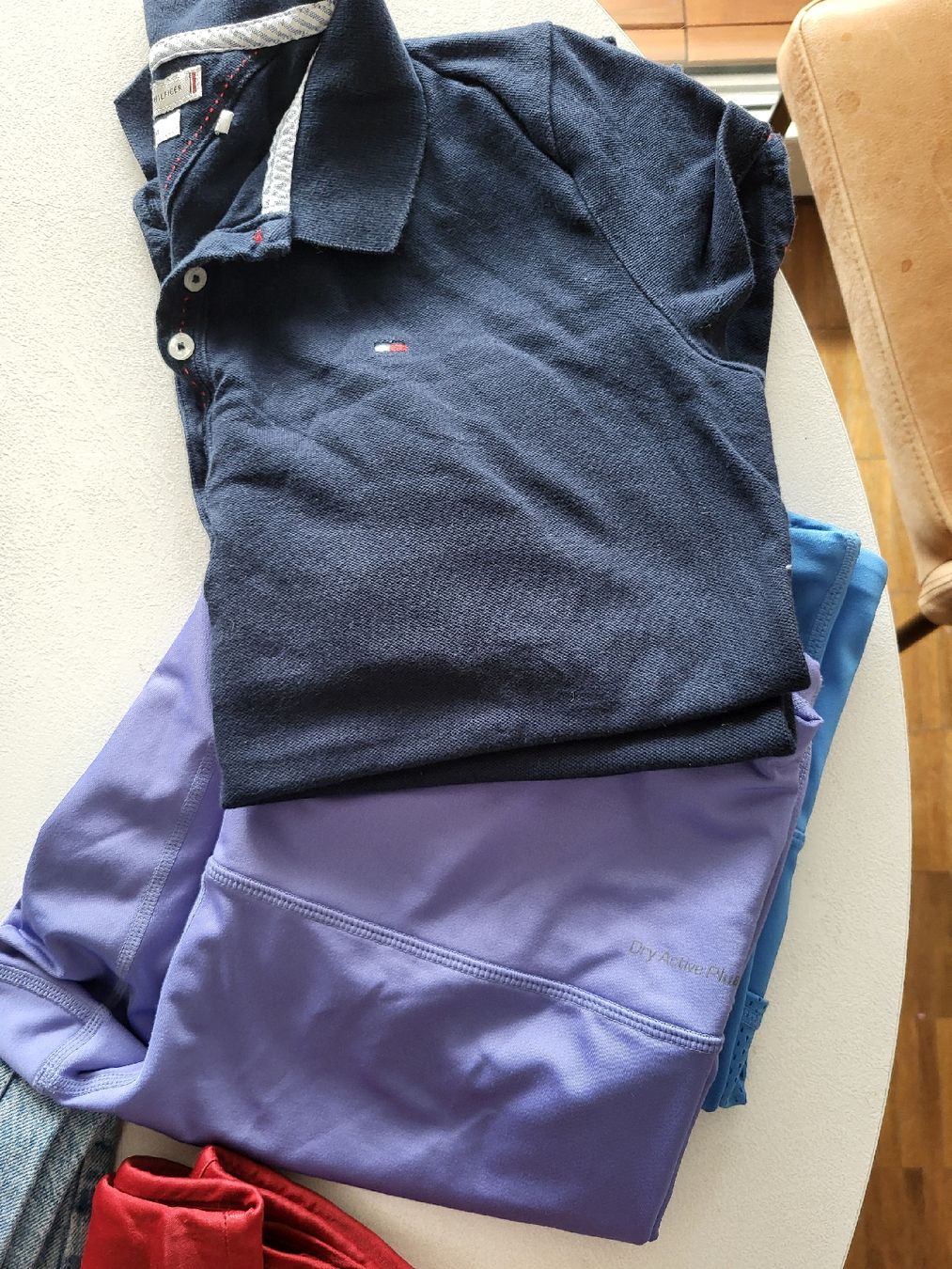 Kleiderpakete: Kleiderpaket, Grösse 40/42 – Gebraucht aus Basel von Ywana 1