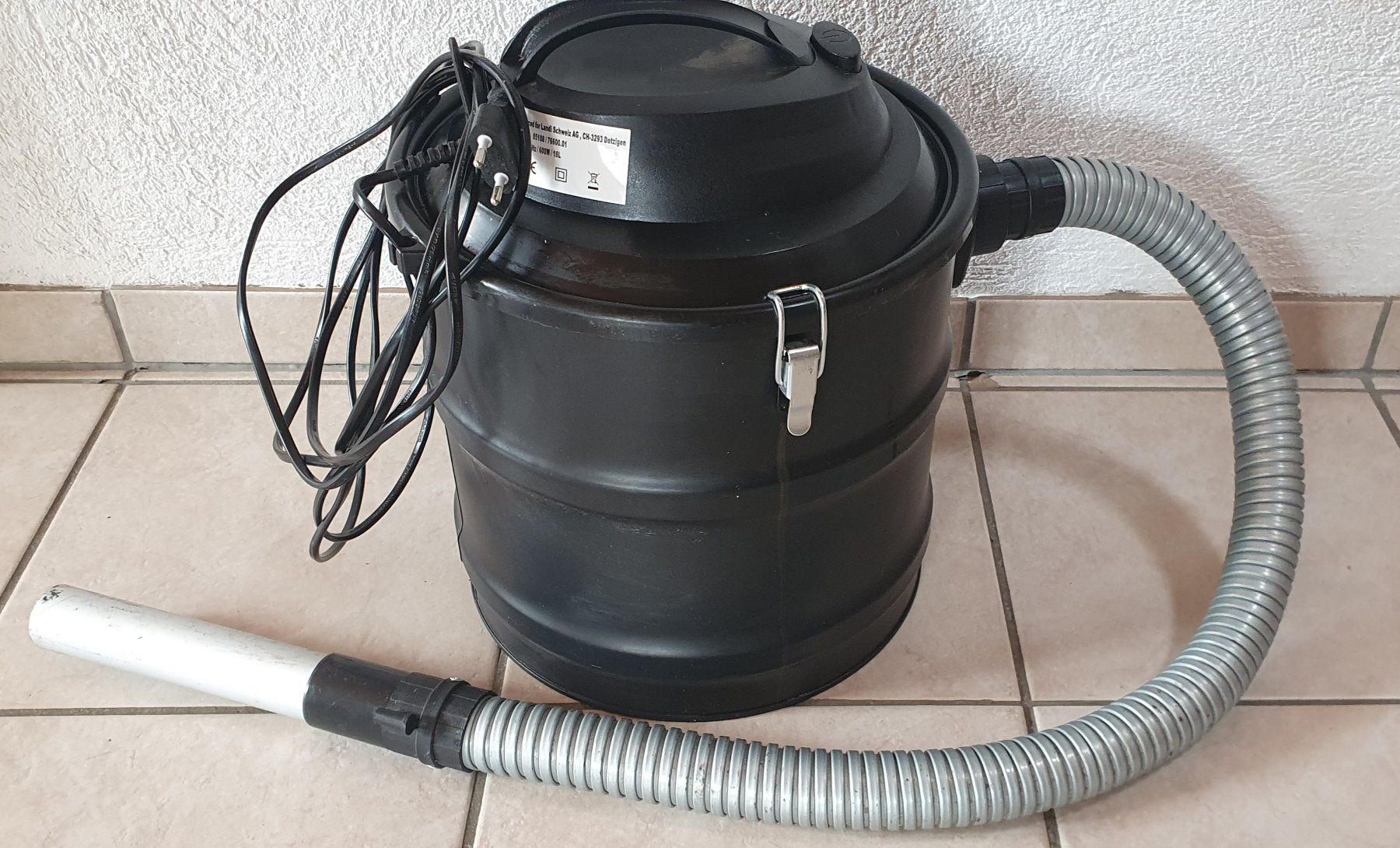 Aspirapolveri & Accessori: Aschestaubsauger – Usato da Wattwil venduto da Dato1