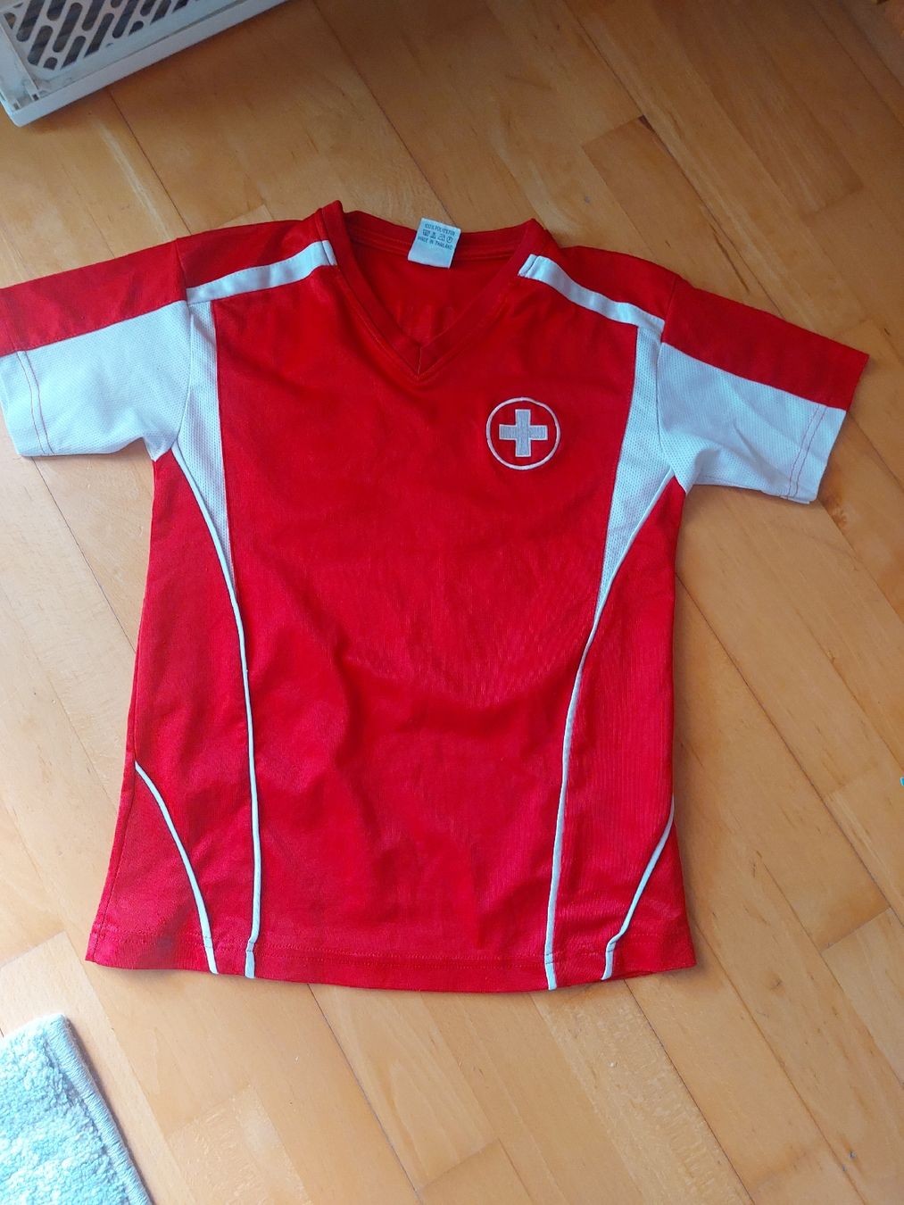 Hemden, T-Shirts & Polos: Fussballiebli Schweiz 146 – Gebraucht aus Landquart von Cedes 1
