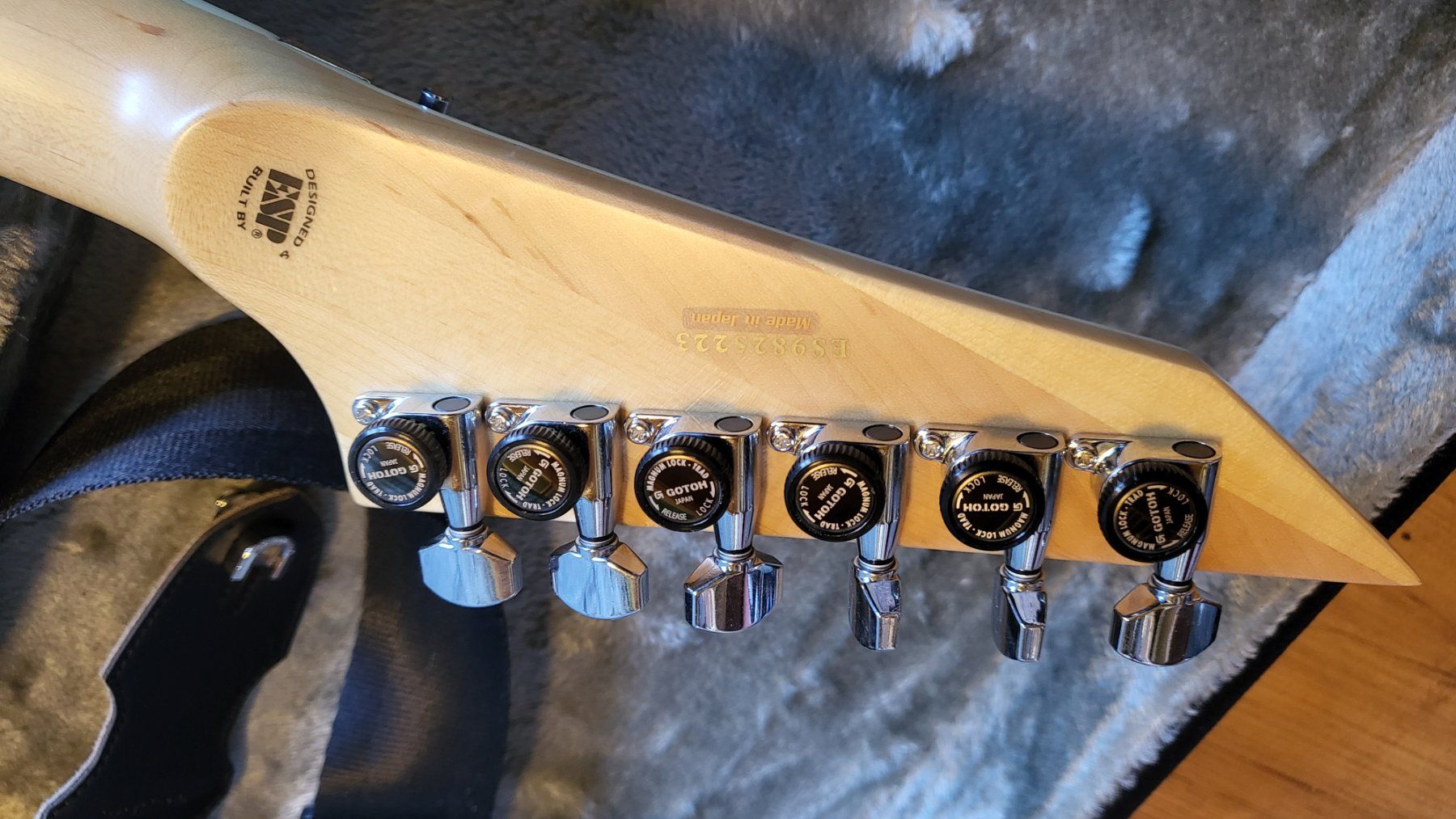 Esp Strumenti musicali: ESP E-II Alexi Ripped mit Koffer und COA – Usato da Meiringen venduto da chz_8msm 6