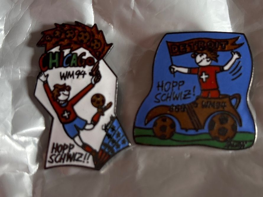 Placchette & Badge: Pins Fussball WM 94 – Usato da Lützelflüh-Goldbach venduto da NicoleL.