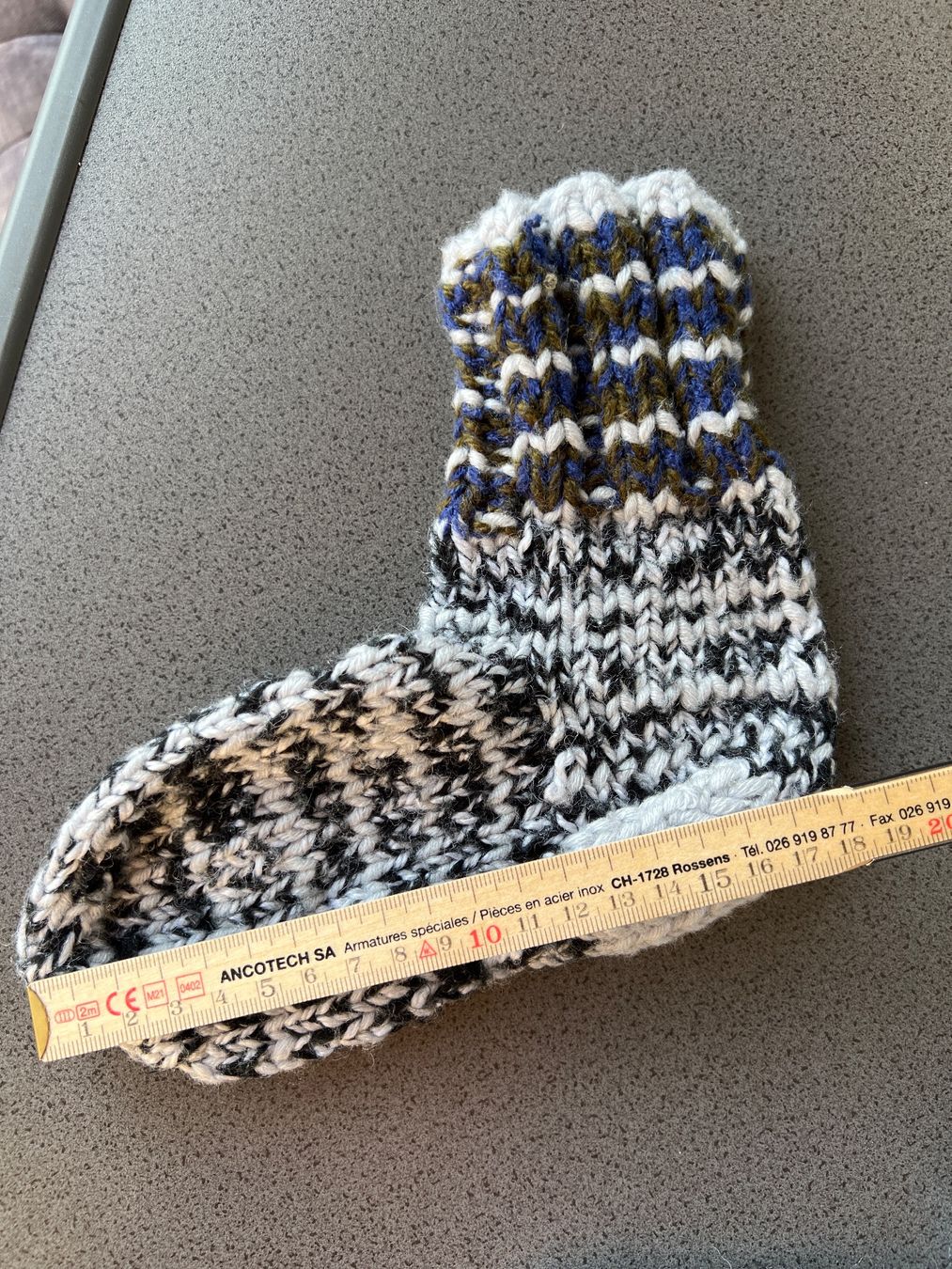 Chaussettes enfants: Handgestrickte Socken  Wolle gemustert neu – D'occasion à Winkel par Tilivika 1