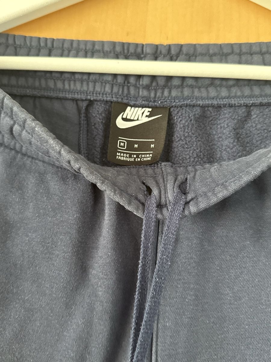 Nike Hosen: Nike Jogginghose – Gebraucht aus Wilen (Sarnen) von aninaschwab 1