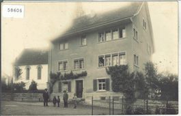 Binningen - Wohnhaus und Kirche - animee