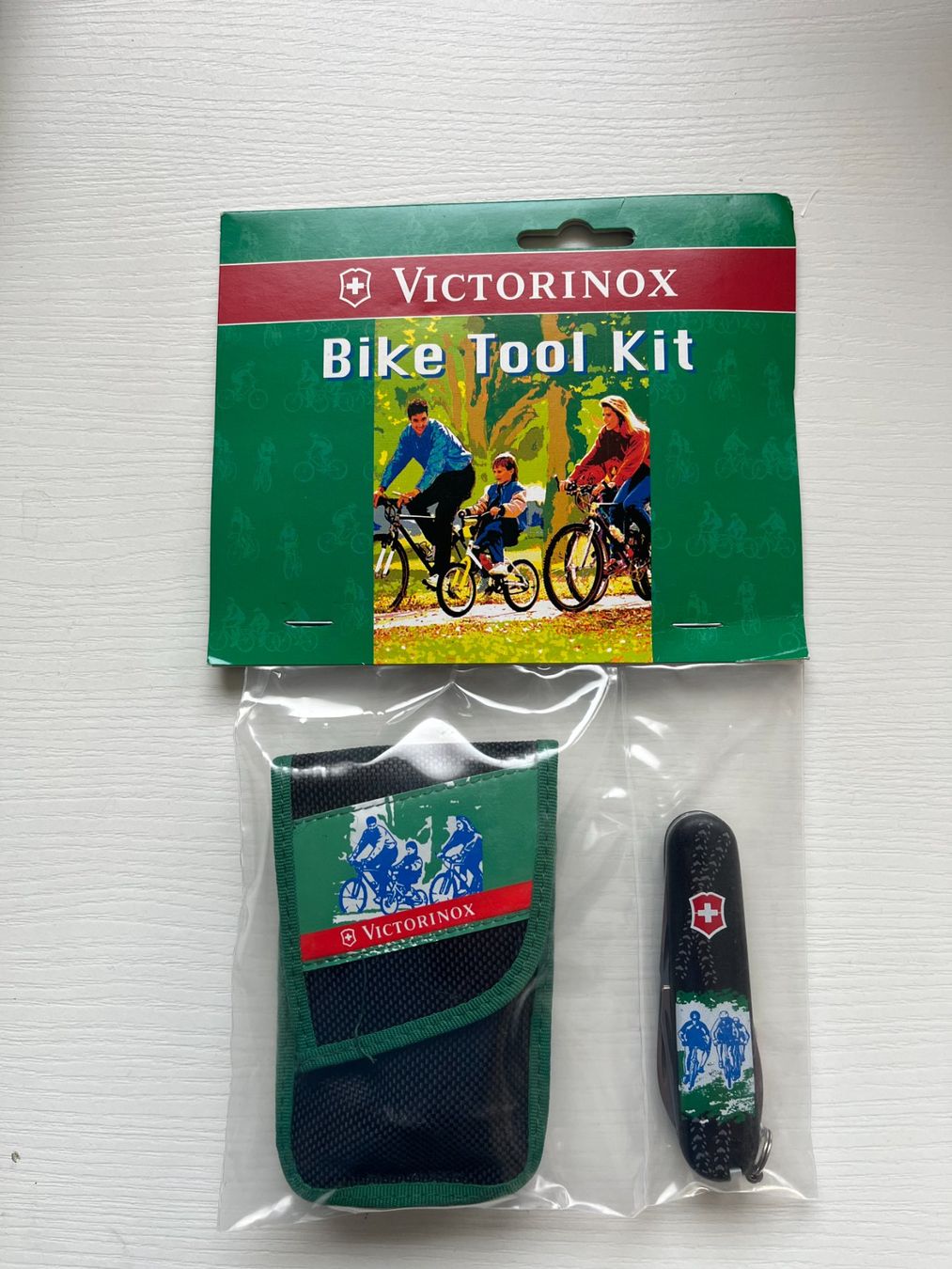Victorinox Coltelli tascabile: Victorinox 2.1127 Bike Tool Kit: Set – Nuovo e nell'imballaggio originale da Dintikon venduto da Redgar58