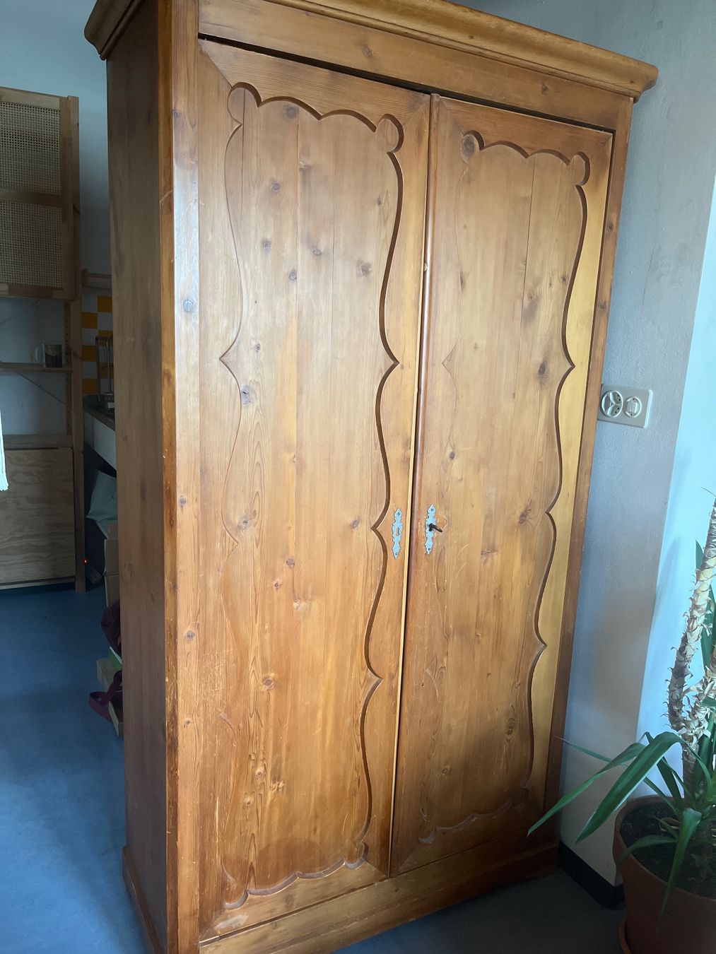 Armoires: Bauernschrank Tannenholz – D'occasion à Winterthur par Lage4 2