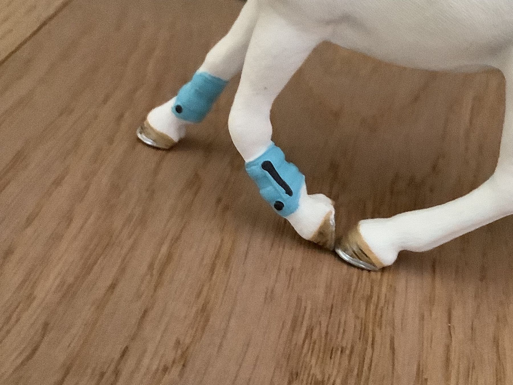 Schleich Giocattoli: Schleich Pferd weiss guter Zustand – Usato da Hohentannen venduto da Grimblegromble 3