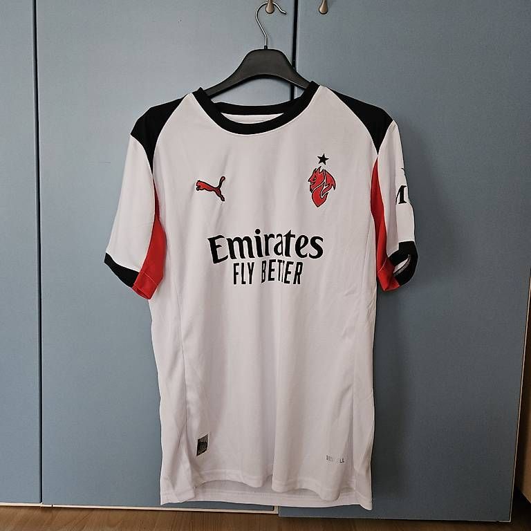 Canottiere & Pantaloni: Maglie AC Milan – Usato da novazzano venduto da remolabarca1 2