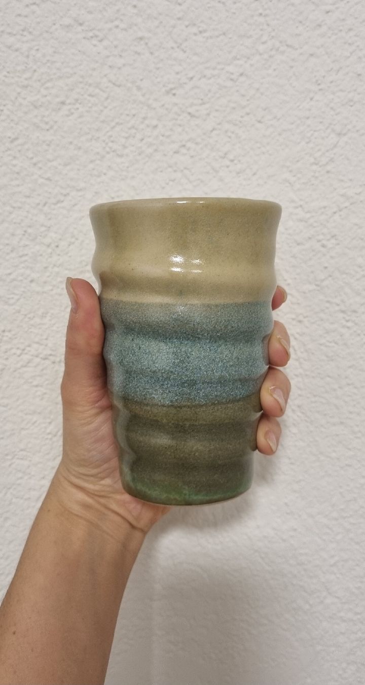 Tazze: Ripple Mug Handmade – Nuovo e nell'imballaggio originale da Mendrisio venduto da ann_d9pf