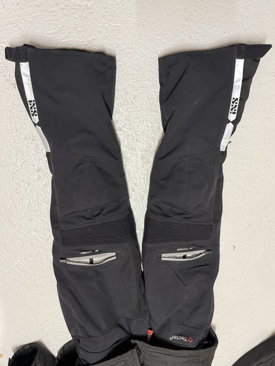 IXS Giacche: GoreTex IXS Jacke und Hose – Usato da Männedorf venduto da Rono 7