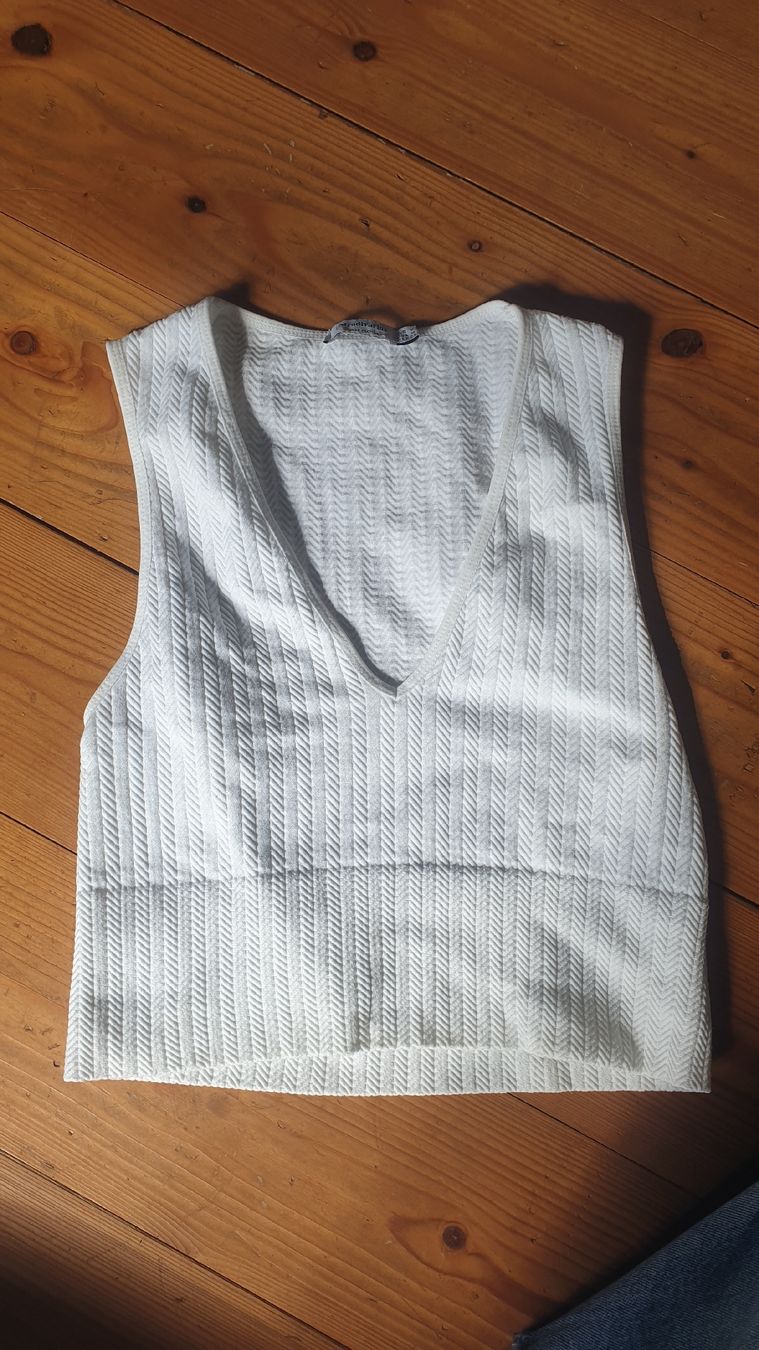 Top: Weisses Crop Top Gr. M – Usato da Gränichen venduto da mic_x2zf