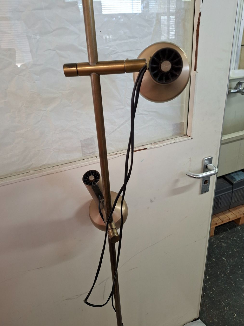 Lampes: Stehlampe Messing 2 Flammen einstellbar – D'occasion à Olten par Mezopotamya 3
