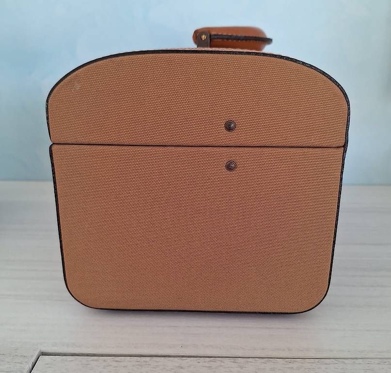 Kosmetikkoffer: Beauty case da viaggio "Bias" – Gebraucht aus Giubiasco von ari_qtg8 2