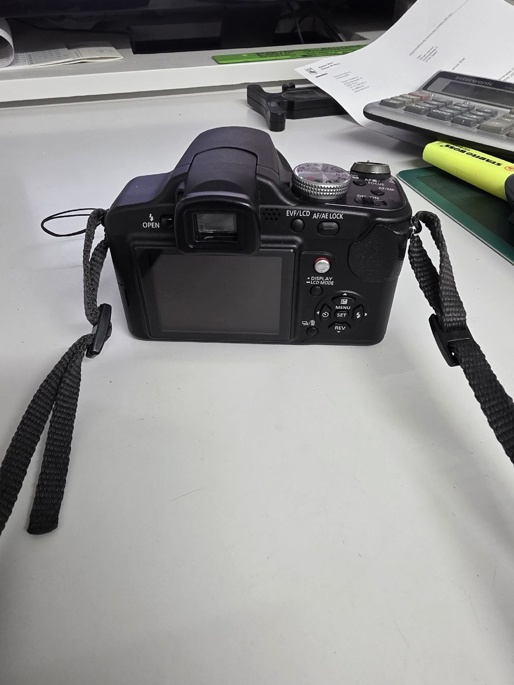Panasonic Fotocamera: Panasonic DMC-FZ18 – Nuovo (secondo la descrizione) da spiez venduto da kernen82 2