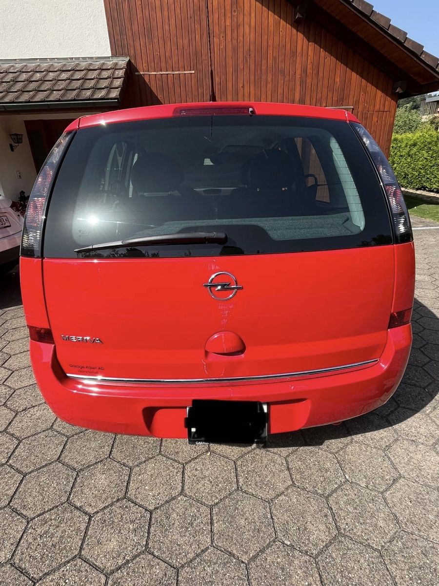 Opel Autos: OPEL Meriva A 16 – D'occasion à Huttwil par BurkhalterMalerei 1