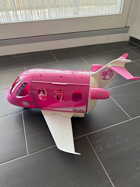 Giocattoli: Barbie Flugzeug mit Zubehör  – Usato da Uetendorf venduto da Revotool 1
