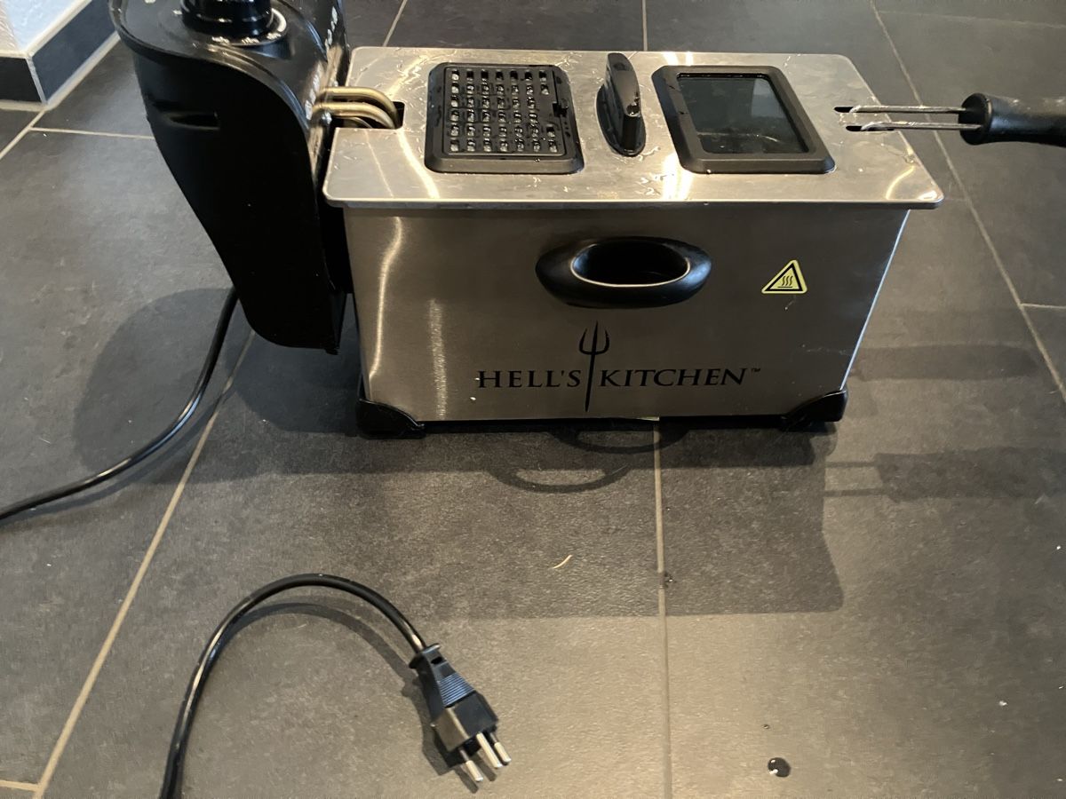 Elettrodomestici da cucina: Hell's Kitchen Fritteuse, Edelstahl – Usato da Pfaffnau venduto da Jkay23 1