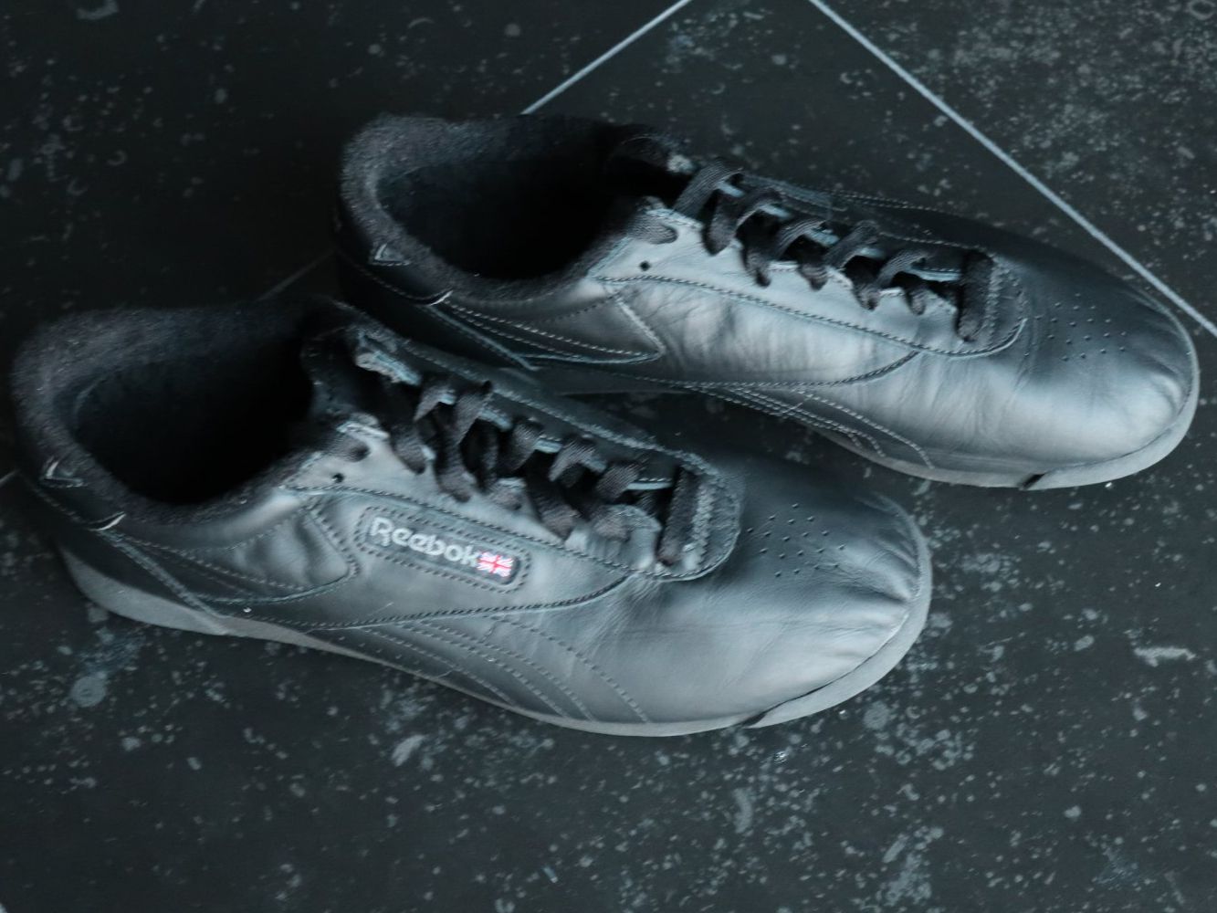 Reebok Scarpe da uomo: Reebok Freestyle Low Black Classic Gr. 44 – Nuovo e nell'imballaggio originale da Wädenswil venduto da Diddl4u 1