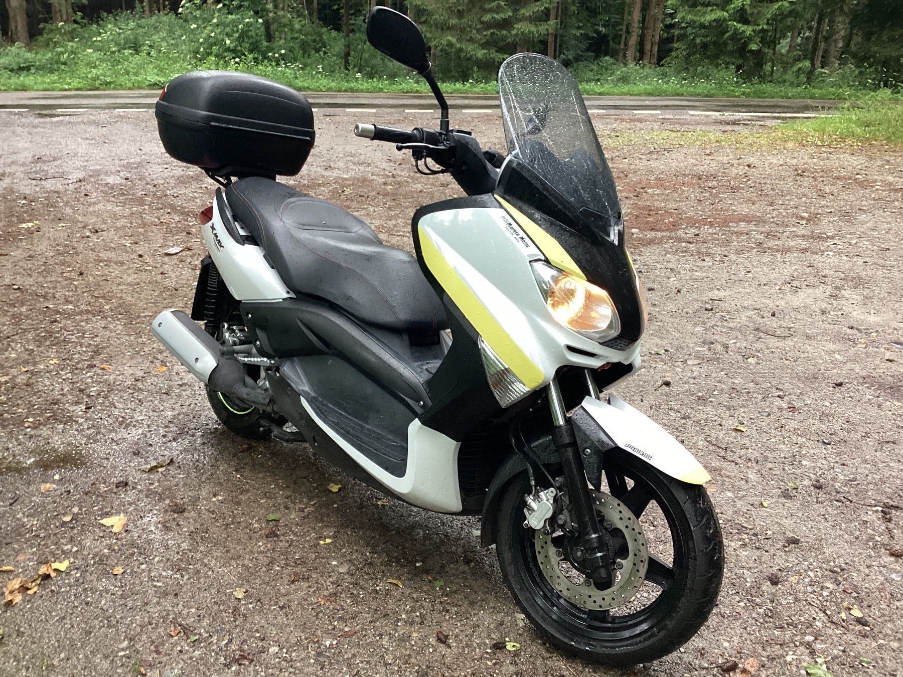Yamaha Scooter: Yamaha X-Max 250 Roller Topcase  ABS – Difettoso da Wittenwil venduto da Erdnuss