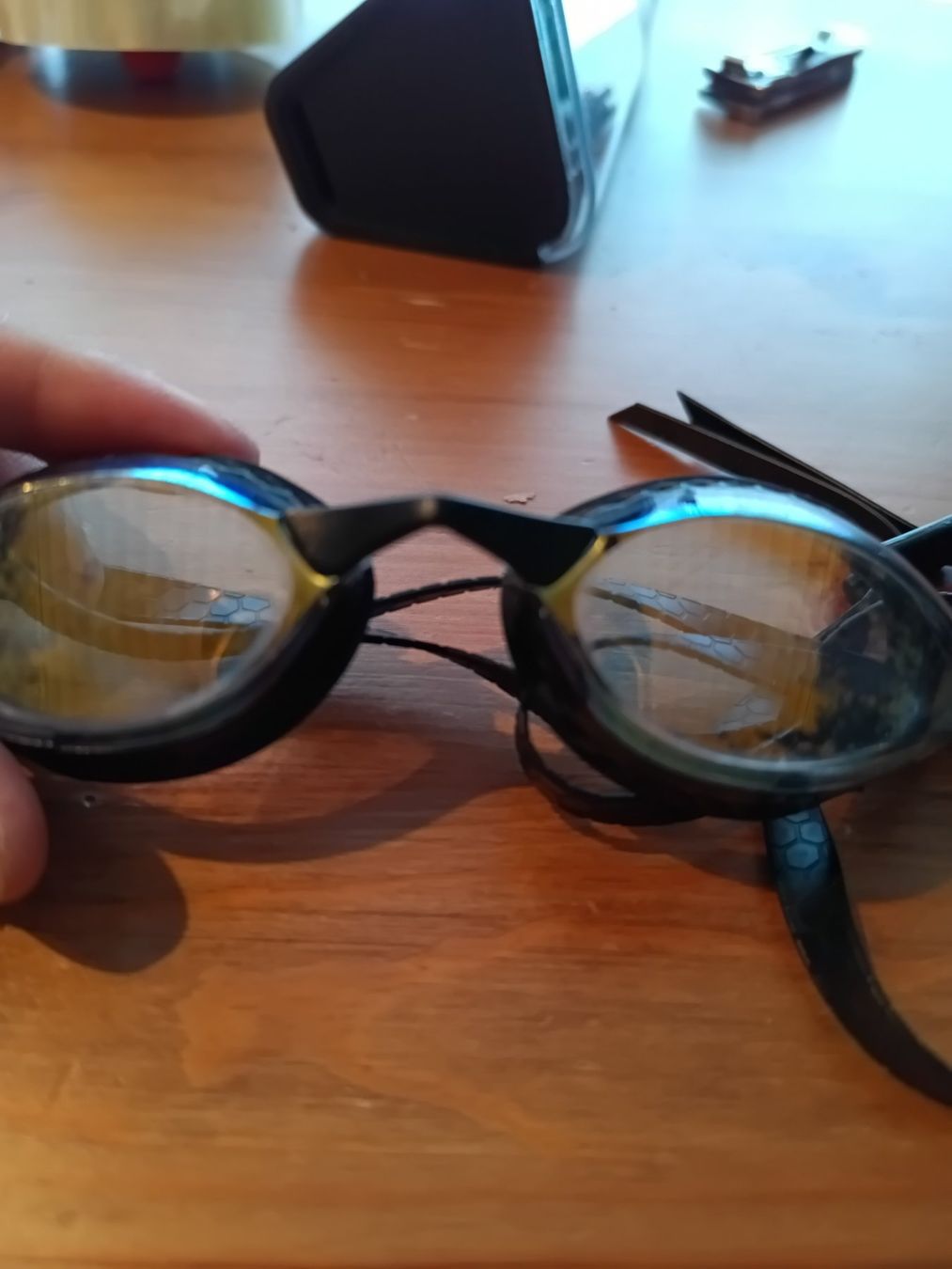 Occhiali & Lenti: Arena Schwimmbrille – Usato da Bertschikon (Gossau, ZH) venduto da SJLPHI
