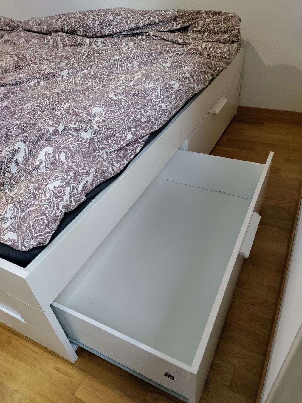 Betten: Bett 180x200 + 4Schubladen – Gebraucht aus Vevey von  2