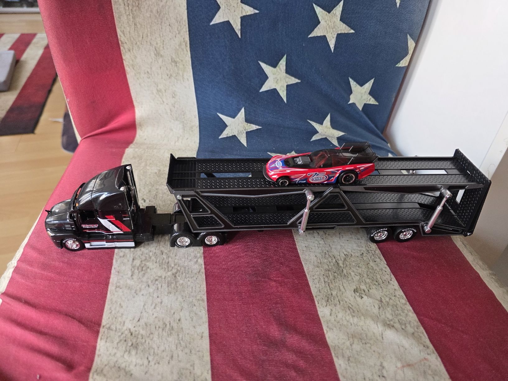 Modellini d'auto: Us Truck mit Trailer 1:64 – Usato da Goldingen venduto da Muscle_Cars84 1
