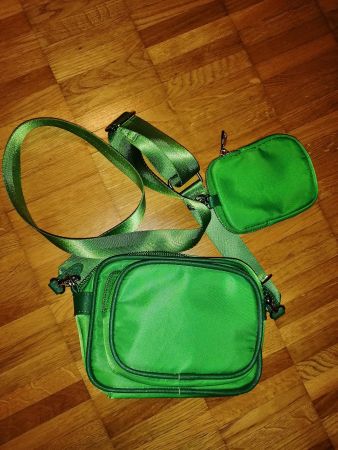 Damen Schultertasche Grün mit kleinem Portemonnaie