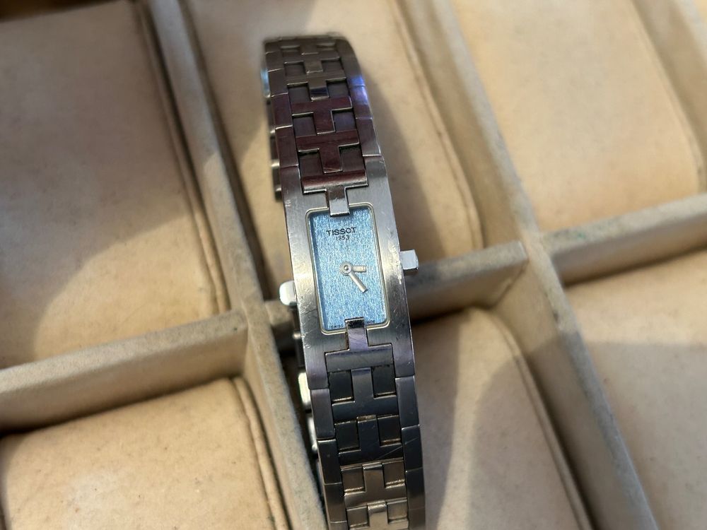 Montre Bracelet SUPER ASTRAL Pour Femme - Cadran Argenté, Acier Inoxydable - Réf. 71033 - Occasion