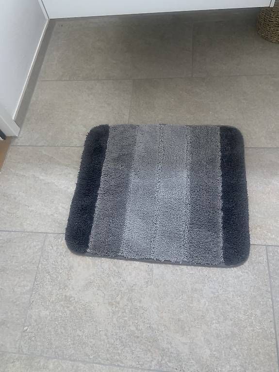 Tappetini fitness: Badvorleger 44x50 – Usato da Davos Dorf venduto da BenoitFichaux