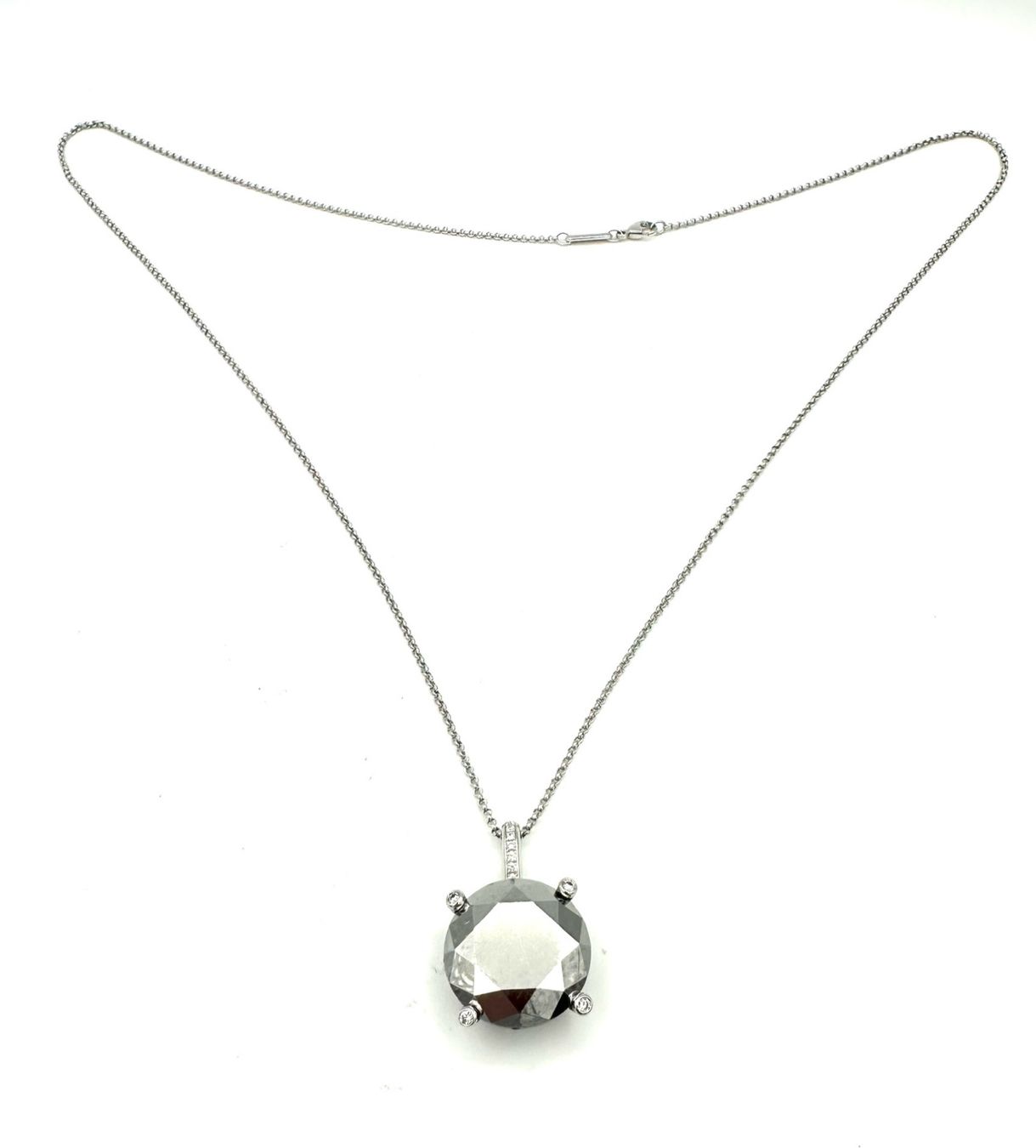 Chopard Ketten: CHOPARD. Collier "Joaillerie" or, chrome et diamants – Gebraucht aus Renens VD von Diademe.sarl