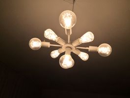 LED Leuchtmittel Fassung E27 günstig abzugeben