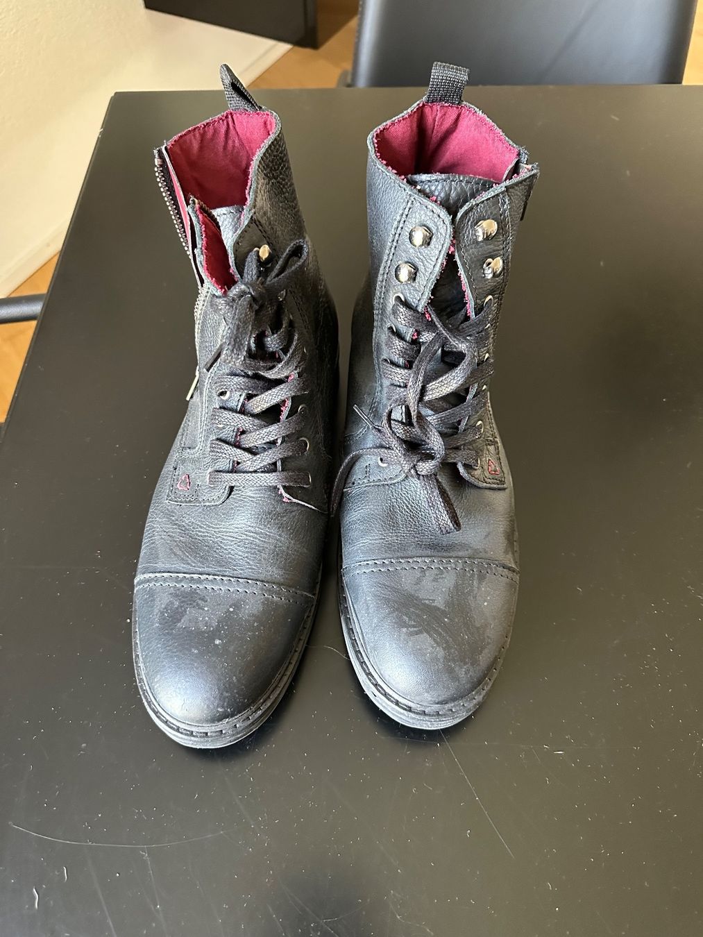 Guess Scarpe da uomo: Chaussures Guess cuir 43 – Usato da Matran venduto da Miraleo 1