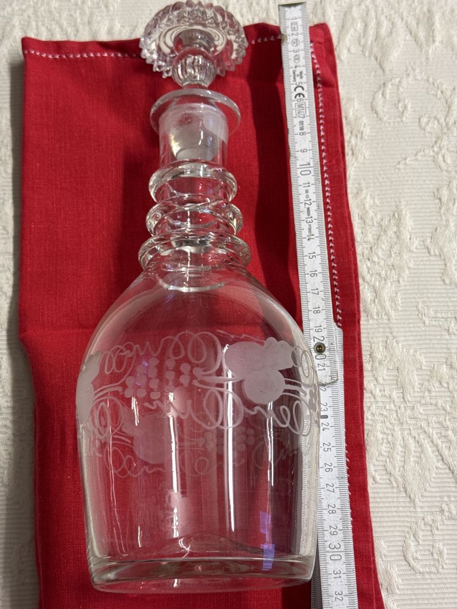 Carafes: Weinkaraffe mit Traubenmuster – D'occasion à Gams par ver_n7n9