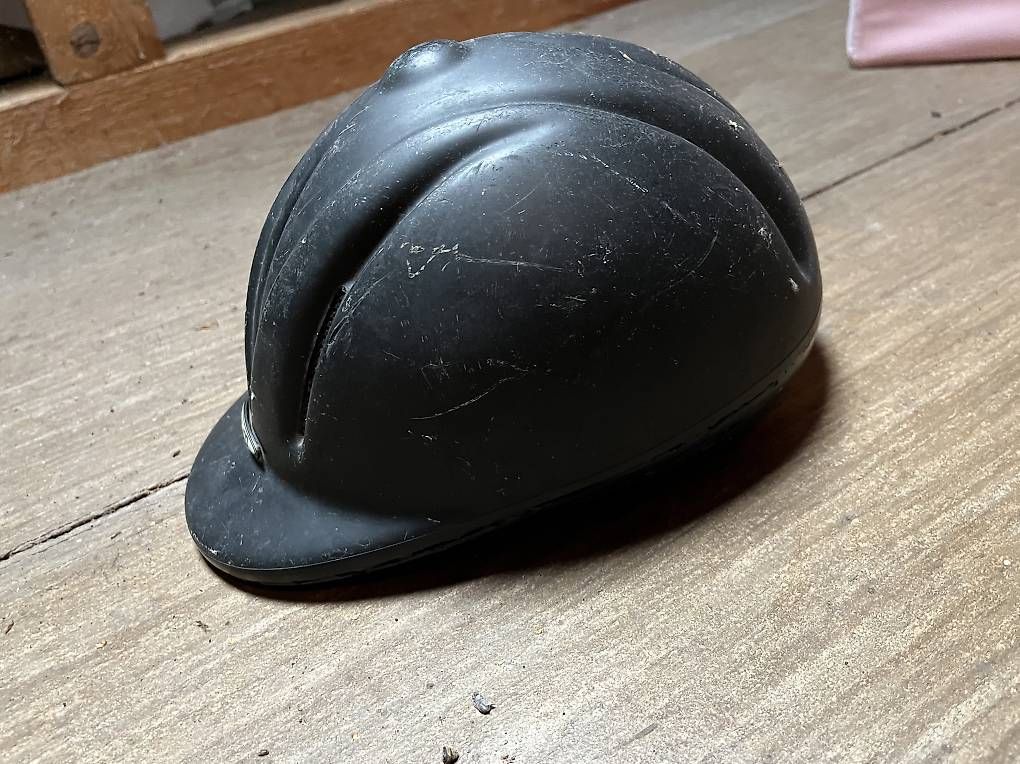 Helme: Kinder Reithelm – Gebraucht aus Beckenried von Chris_Miguel 1